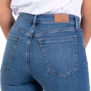 Revtown High-Rise Skinny Jeans Size 27